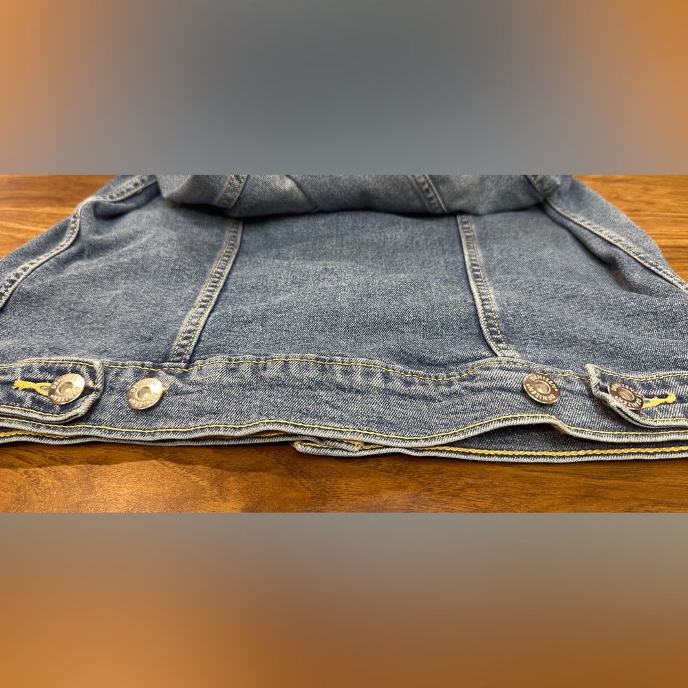 Levi’s Denizen Button Up Cropped Blue Denim Trucker Jacket Women’s Size Medium - Picture 7 of 12